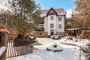 Частная усадьба Ватра