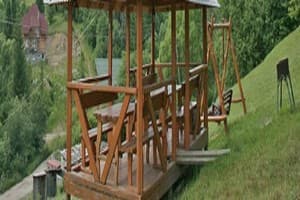 Возле Креселки 10