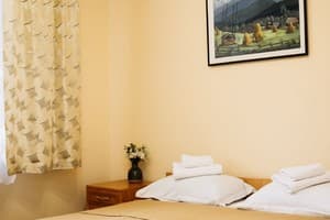 Отель Ясиня. Стандарт трехместный двухкомнатный 3