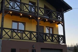 Коттедж Yellow House