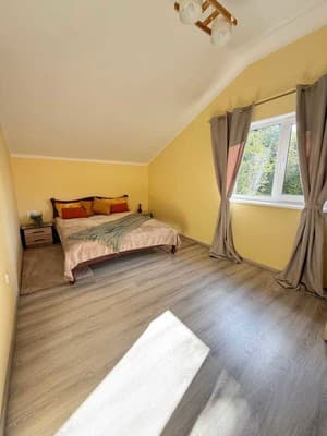 Yellow House 6