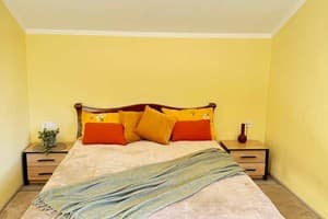 Коттедж Yellow House. Коттедж 8-местный  2