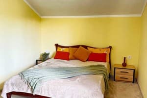 Коттедж Yellow House. Коттедж 8-местный  3