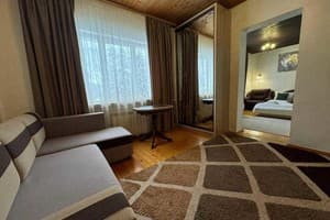 Зеленая усадьба над рекой 27