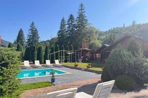 Зеленая усадьба над рекой 1