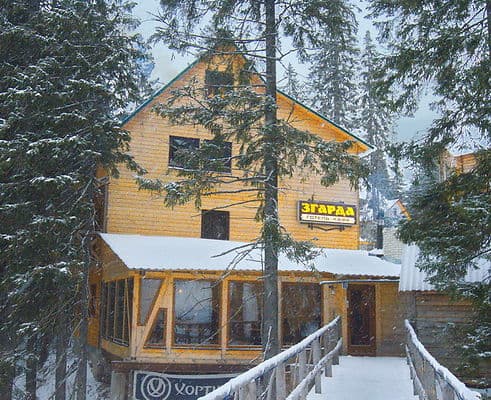 Частная усадьба Згарда