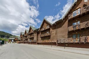 ZimaSnow Ski & Spa 4