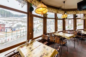 ZimaSnow Ski & Spa 9