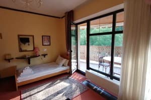 Шале Золотая Подкова. Люкс трехместный 11 двухкомнатный с террасой вид на реку и лес 1