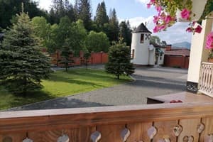 Шале Золотая Подкова. Люкс трехместный 11 двухкомнатный с террасой вид на реку и лес 2