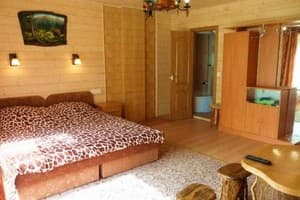 Частная усадьба у Петра